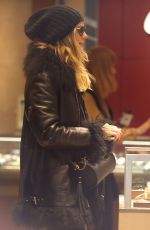 HEIDI KLUM Shopping in Aspen 12/22/2016