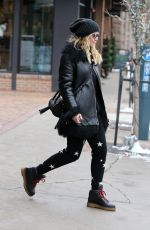 HEIDI KLUM Shopping in Aspen 12/22/2016