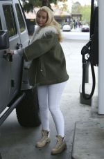 IGGY AZALEA at a Gas Station in Calabasas 10/12/2016