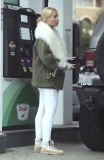 IGGY AZALEA at a Gas Station in Calabasas 10/12/2016