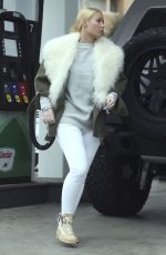 IGGY AZALEA at a Gas Station in Calabasas 10/12/2016