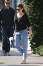 JENNIEFR GARNER Shopping at Line and Moon Juice in West Hollywood 12/05/2016