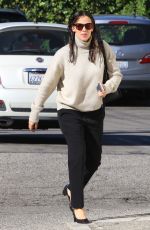 JENNIFER GARNER Arrives at a Church in Los Angeles 12/04/2016