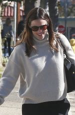 JENNIFER GARNER Arrives at a Church in Los Angeles 12/04/2016