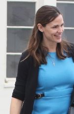 JENNIFER GARNER Leaves a Church in Pacific Palisades 12/11/2016