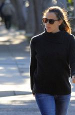 JENNIFER GARNER Out and About in Pacific Palisades 12/01/2016