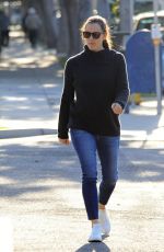 JENNIFER GARNER Out and About in Pacific Palisades 12/01/2016