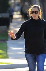 JENNIFER GARNER Out and About in Pacific Palisades 12/01/2016