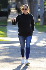 JENNIFER GARNER Out and About in Pacific Palisades 12/01/2016