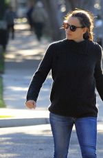 JENNIFER GARNER Out and About in Pacific Palisades 12/01/2016