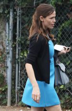 JENNIFER GARNER Out and About in Pacific Palisades 12/11/2016