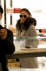 JENNIFER LOPEZ Shopping in Beverly Hills 12/22/2016