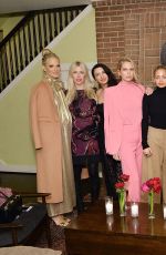 JESSICA ALBA at Zoe Rreport