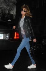 KARLIE KLOSS Arrives on the Set of a Photoshoot in New York 12/18/2016
