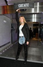 KARLIE KLOSS Out and About in New York 11/30/2016