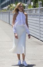 KARLIE KLOSS Out and About in Sydney 12/11/2016