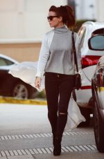 KATE BECKINSALE Shopping at Barney