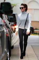 KATE BECKINSALE Shopping at Barney
