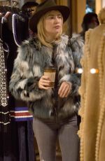 KATE HUDSON Shopping at a Store in Aspen 12/27/2016