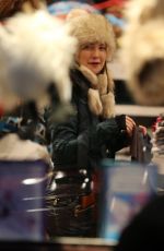 KATE HUDSON Shopping at Boogies in Aspen 12/22/2016