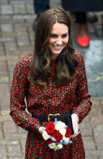 KATE MIDDLETON Out and About in West London 12/19/2016