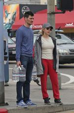 KATHERYN WINNICK Leaves Mercedes Restaurant in Venice Beach 12/11/2016