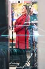 KELLY CLARKSON on the Set of Good Morning America in New York 12/05/2016
