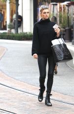 KELLY ROHRBACH Shopping at The Grove in Los Angeles 12/15/2016