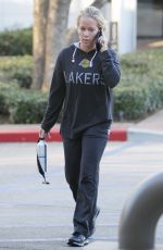 KENDRA WILKINSON Leaves a Gym in Los Angeles 12/17/2016