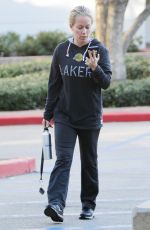 KENDRA WILKINSON Leaves a Gym in Los Angeles 12/17/2016