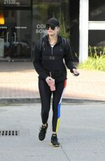 KHLOE KARDASHIAN Leaves a Gym in Los Angeles 12/04/2016