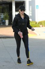 KHLOE KARDASHIAN Leaves a Gym in Los Angeles 12/04/2016