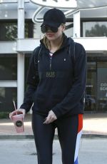 KHLOE KARDASHIAN Leaves a Gym in Los Angeles 12/04/2016