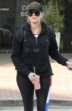 KHLOE KARDASHIAN Leaves a Gym in Los Angeles 12/04/2016