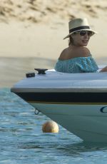 LAUREN SILVEMRAN Spending the Christmas Day at a Beach in Bridgetown 12/25/2016