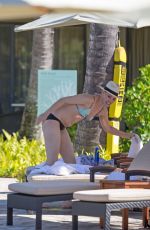 LESLIE BIBB in Bikini at a Pool in Hawaii 12/13/2016