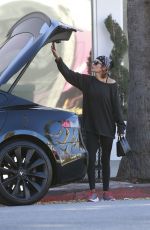 LISA RINNA Leaves a Pilates Class in Studio City 12/19/2016