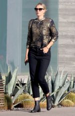MARIA SHARAPOVA Out for Shopping in Venice 12/21/2016