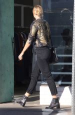 MARIA SHARAPOVA Out for Shopping in Venice 12/21/2016