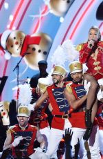 MARIAH CAREY Performs at VH1