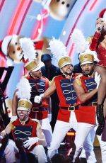MARIAH CAREY Performs at VH1