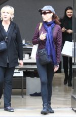 MARILU HENNER Shopping in Los Angeles 12/23/2016