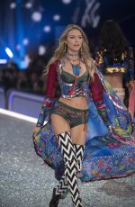 MARTHA HUNT at Victoria