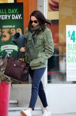 MEGHAN MARKLE Heading to Yoga Class in tToronto 12/10/2016