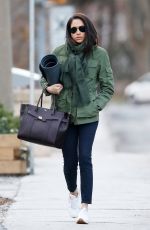 MEGHAN MARKLE Heading to Yoga Class in tToronto 12/10/2016