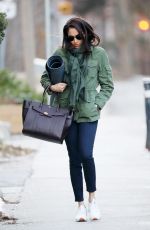MEGHAN MARKLE Heading to Yoga Class in tToronto 12/10/2016