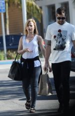 MENA SUVARI and Boyfriend Michael Hope Leaves Trader Joe