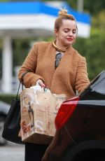 MENA SUVARI Shopping at Bristol Farms in West Hollywood 12/23/2016