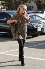 MOLLY SIMS Shopping at Saks Fifth Avenue in Beverly Hills 12/08/2016