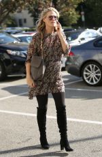 MOLLY SIMS Shopping at Saks Fifth Avenue in Beverly Hills 12/08/2016